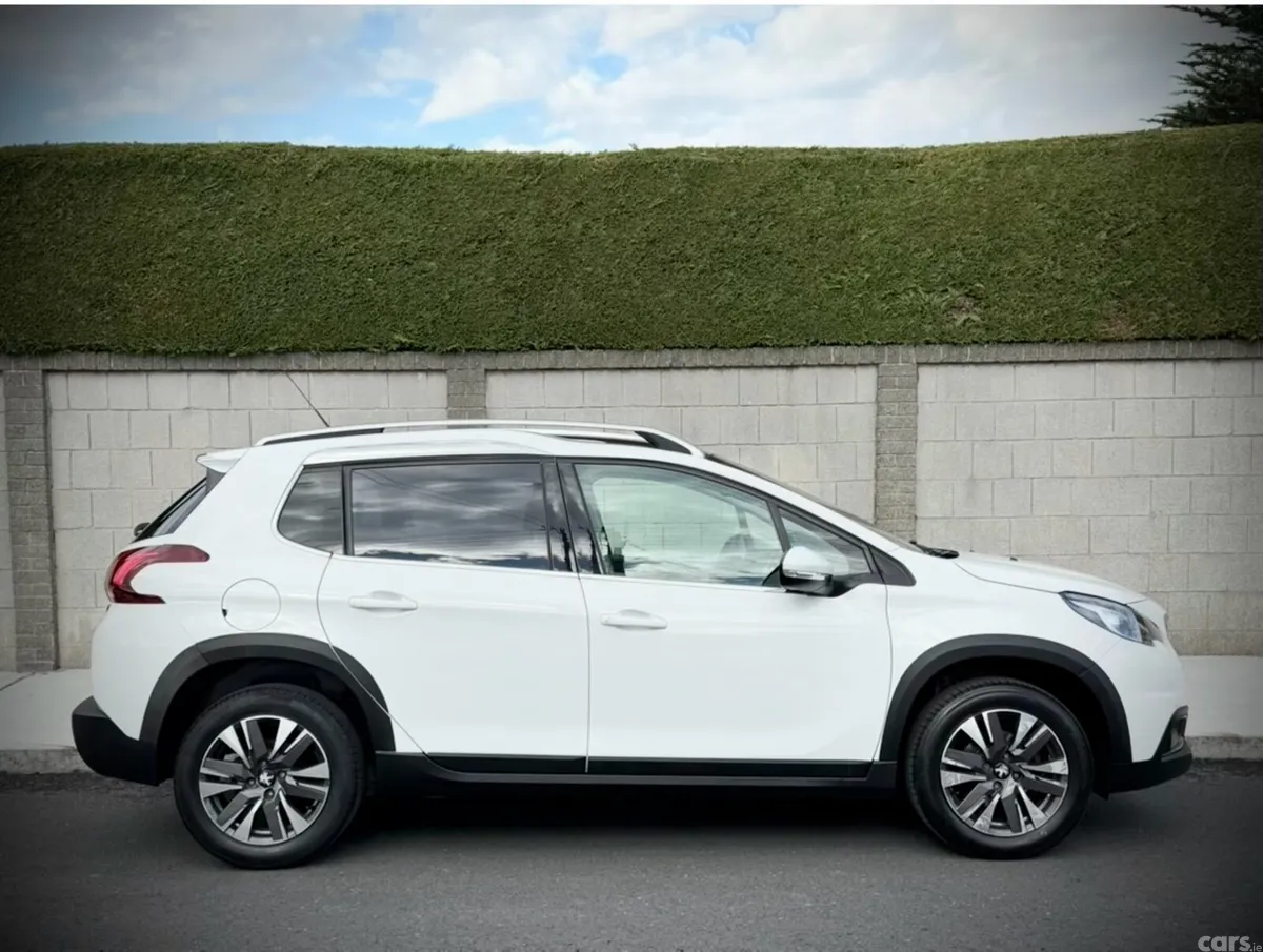 Peugeot 2008 Estate, Petrol, 2018, White
