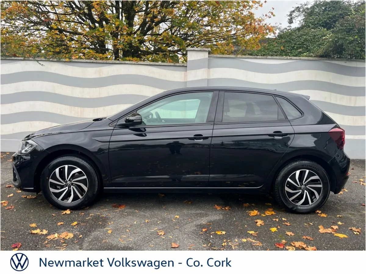 Volkswagen Polo Hatchback, Petrol, 2026, Black
