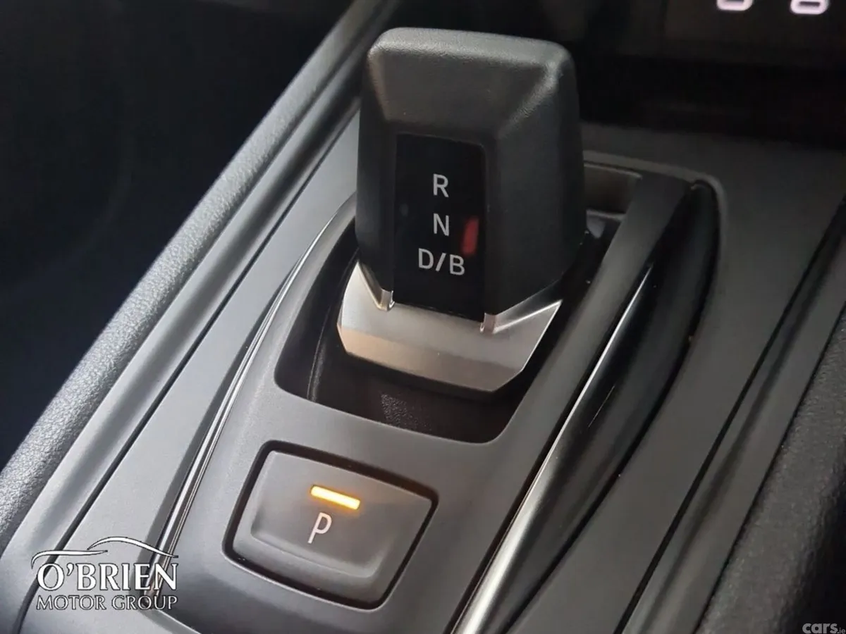 Renault Captur Hatchback, Petrol Hybrid, 2026, Black