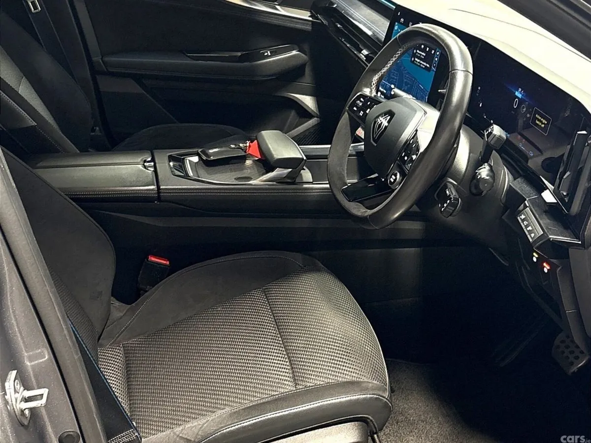 Renault Austral SUV, Petrol, 2024, Grey