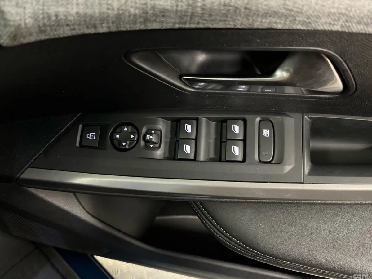 Peugeot 3008 SUV, Electric, 2024, Blue