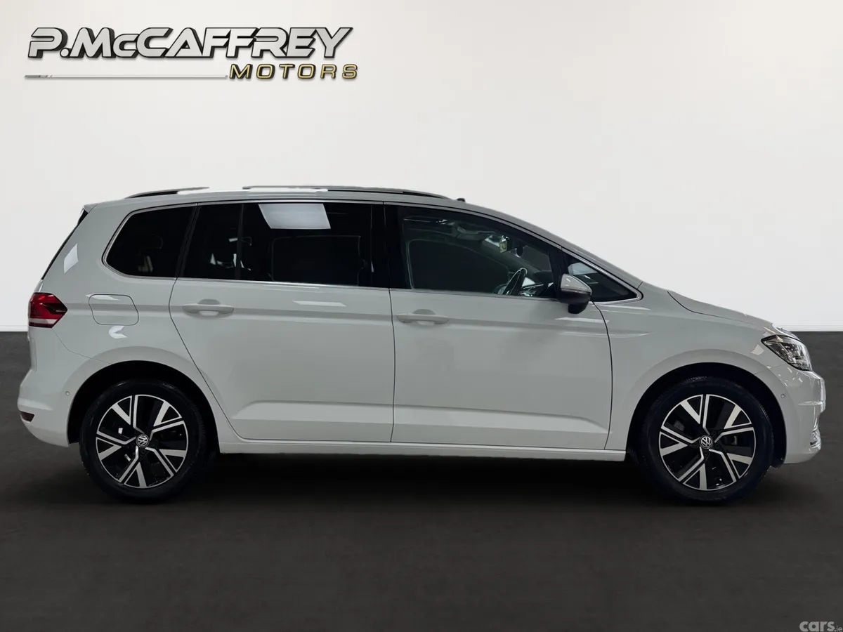 Volkswagen Touran MPV, Diesel, 2020, White