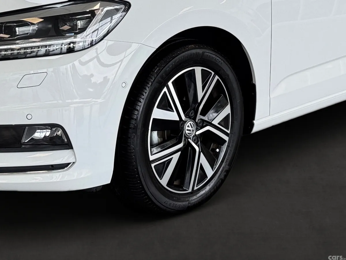 Volkswagen Touran MPV, Diesel, 2020, White