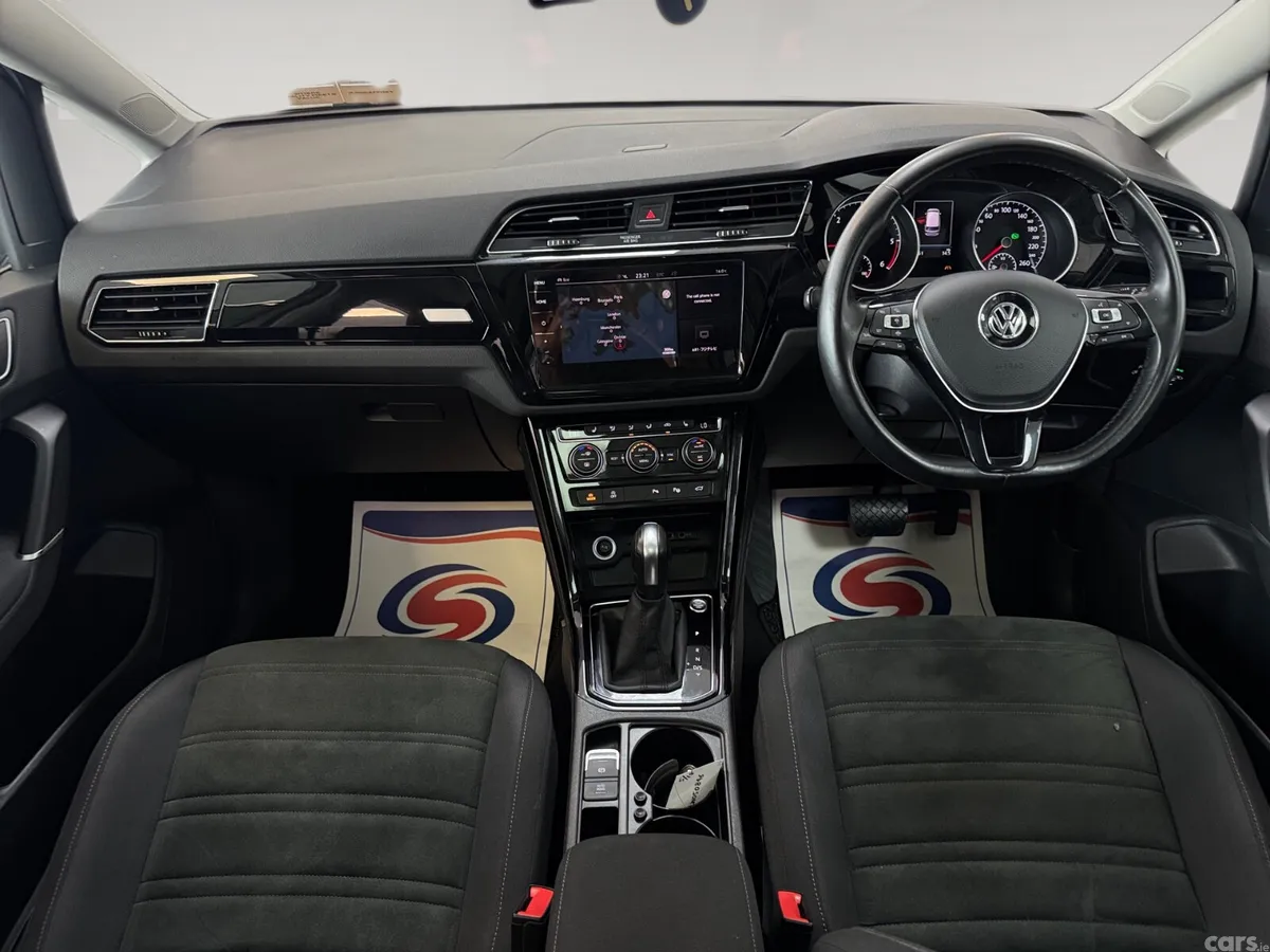 Volkswagen Touran MPV, Diesel, 2020, White