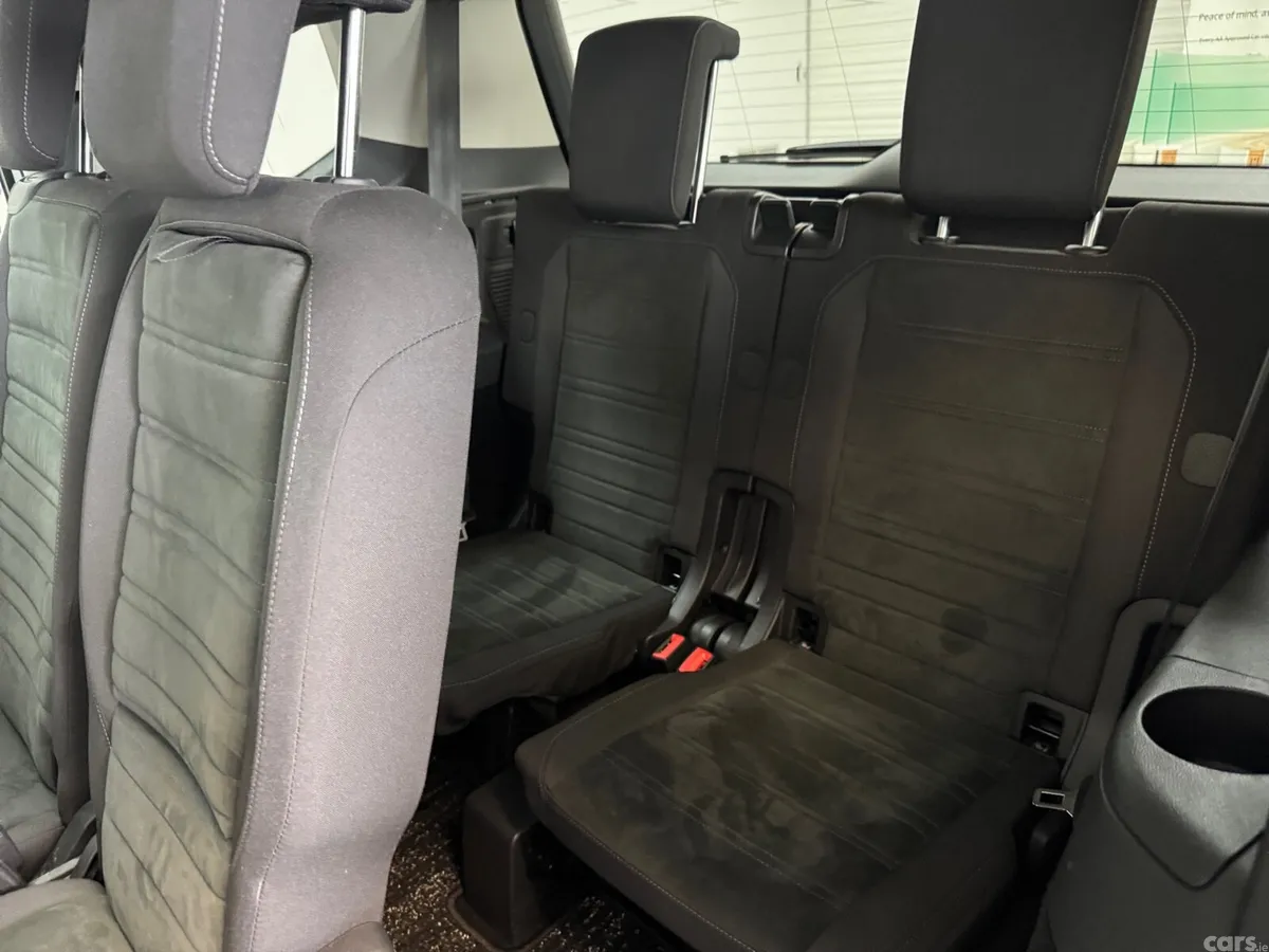 Volkswagen Touran MPV, Diesel, 2020, White