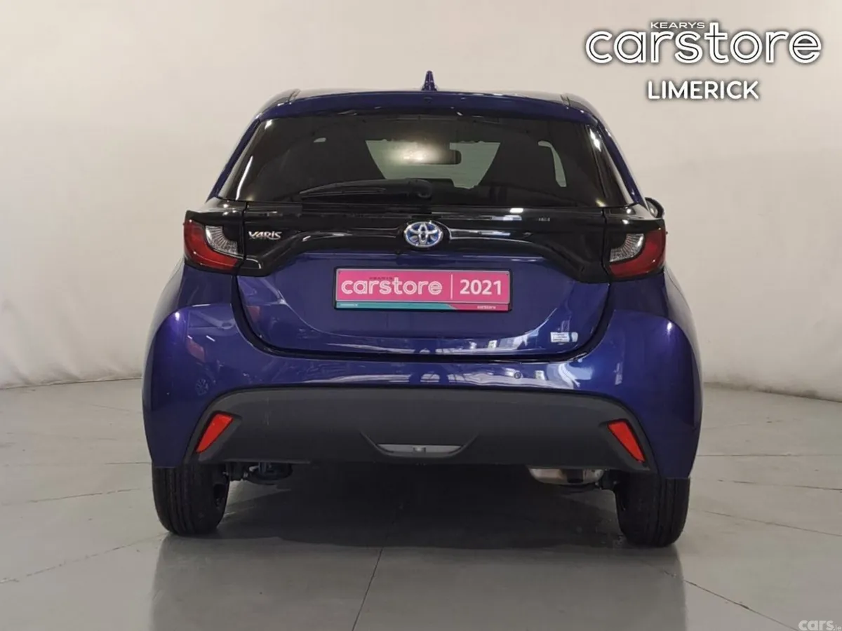 Toyota Yaris Hatchback, Petrol Hybrid, 2021, Blue
