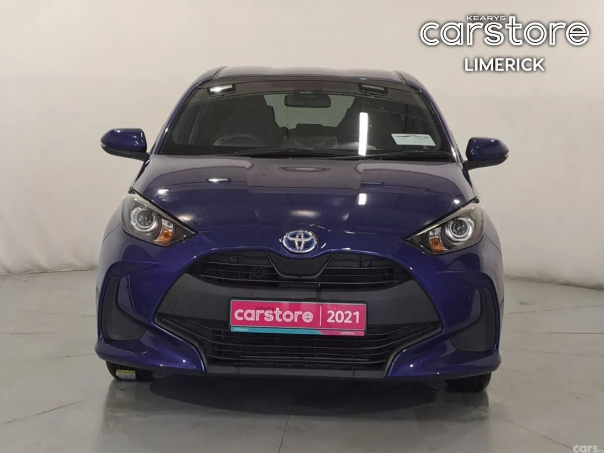 Toyota Yaris Hatchback, Petrol Hybrid, 2021, Blue