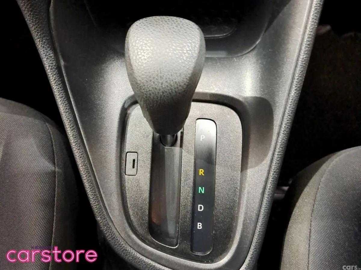 Toyota Yaris Hatchback, Petrol Hybrid, 2021, Blue