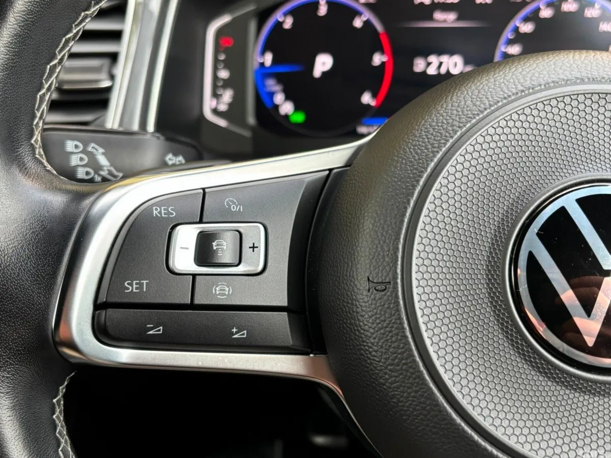 Volkswagen T-Roc SUV, Diesel, 2022, Black