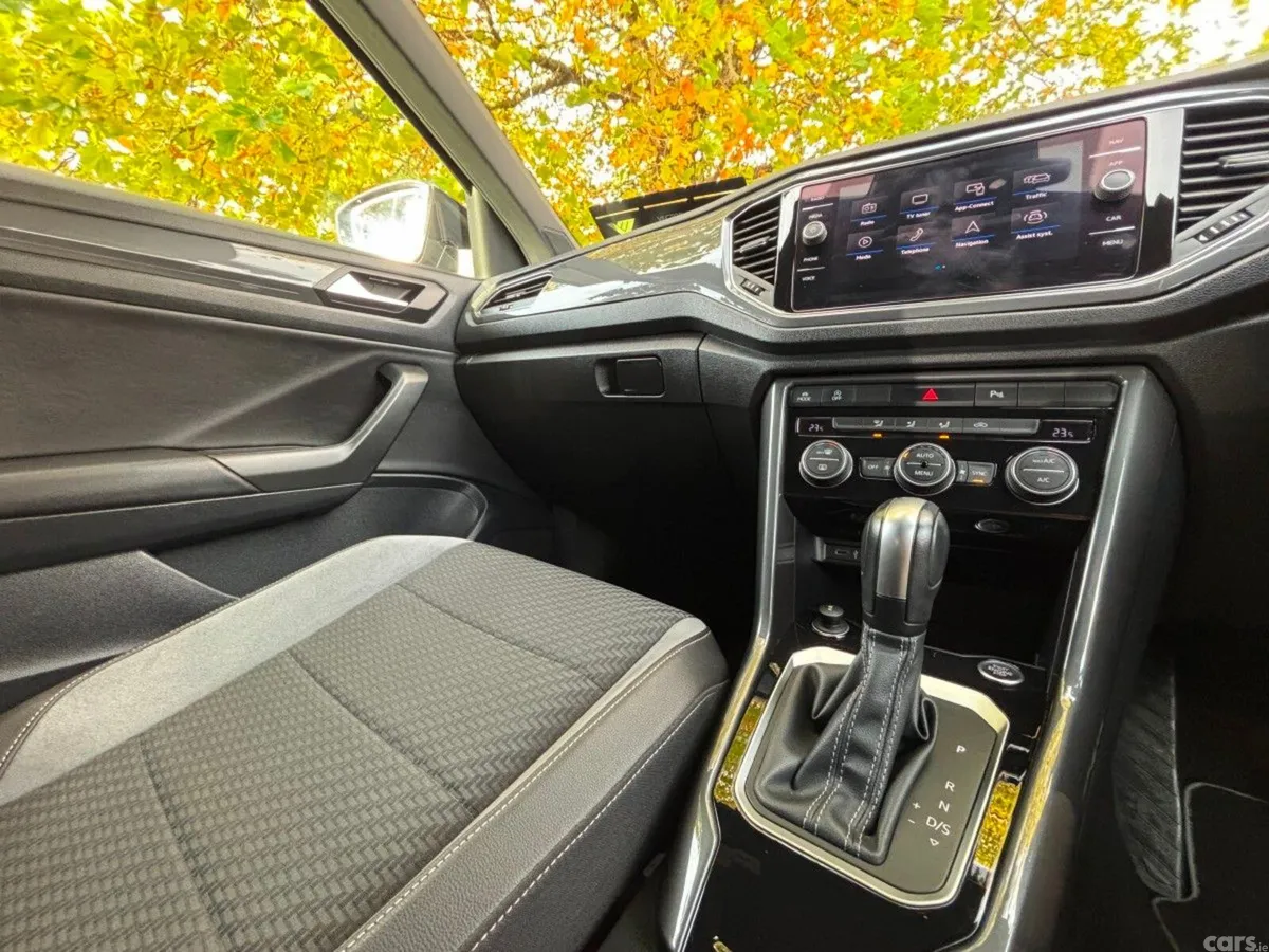 Volkswagen T-Roc SUV, Diesel, 2022, Black