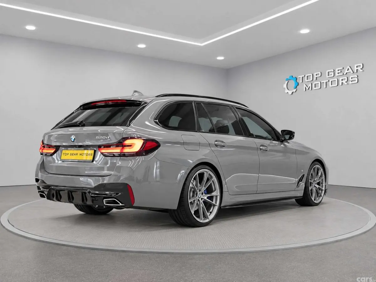 BMW 5-Series Estate, Diesel Hybrid, 2022, Grey