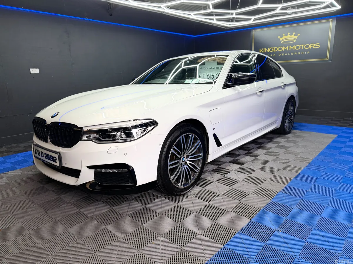 BMW 5-Series Saloon, Petrol Plug-in Hybrid, 2017, White
