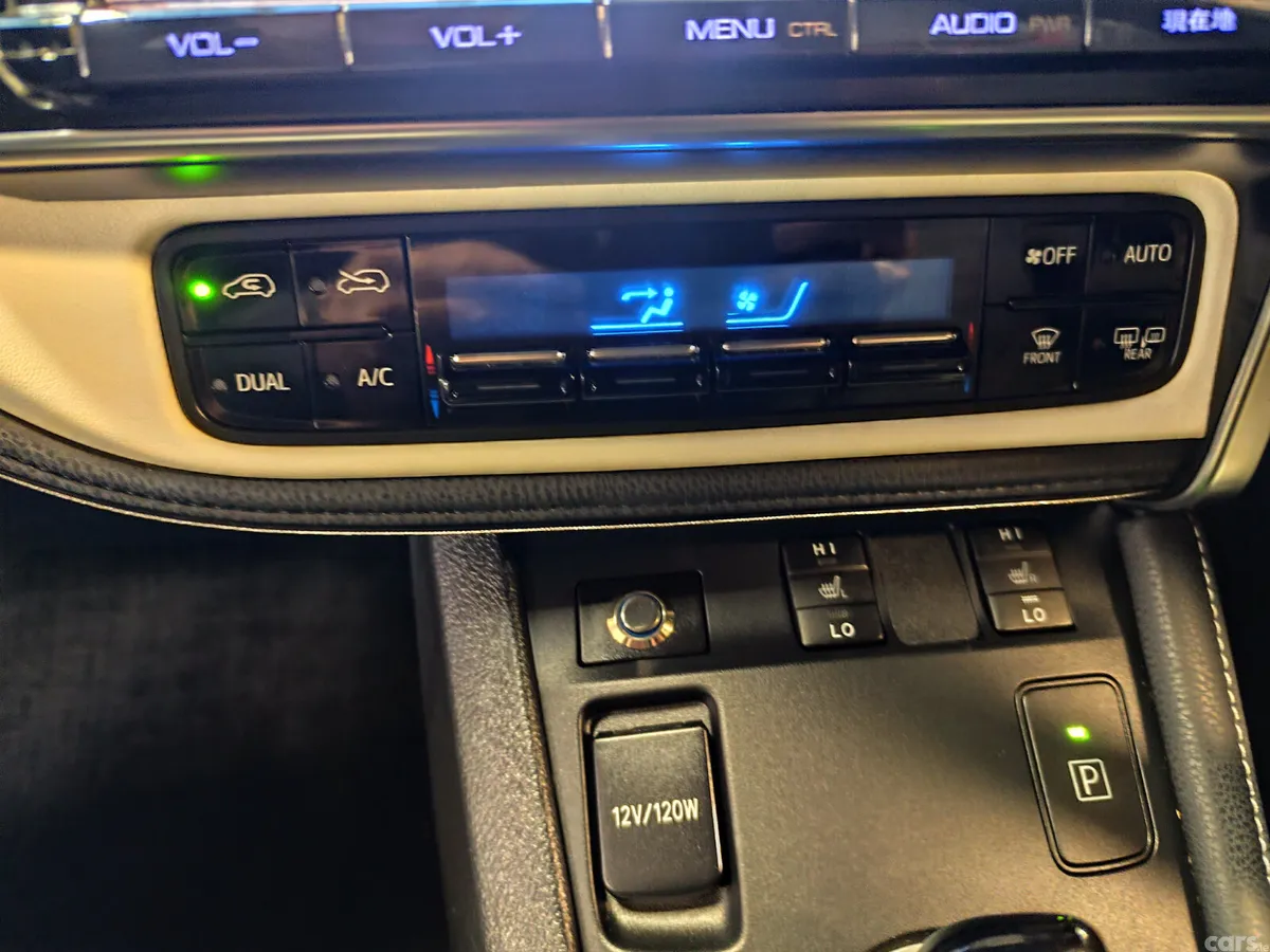 Toyota Auris MPV, Petrol Hybrid, 2016, White