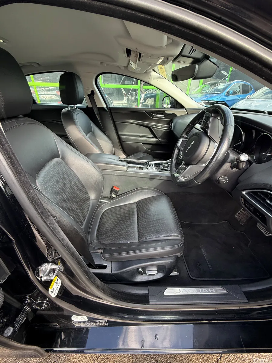 Jaguar XE Saloon, Diesel, 2019, Black