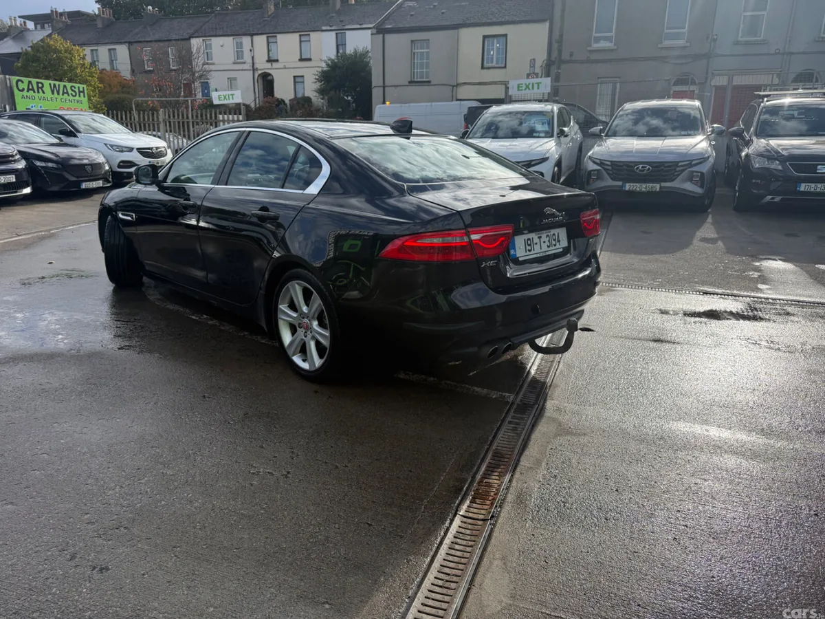Jaguar XE Saloon, Diesel, 2019, Black