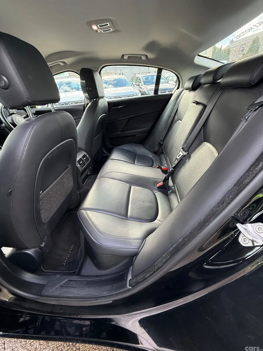 Jaguar XE Saloon, Diesel, 2019, Black