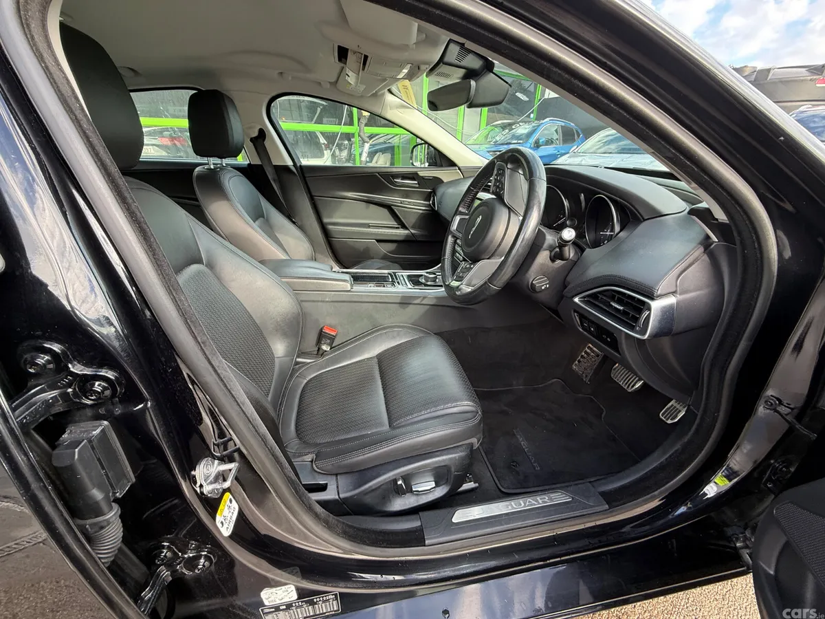 Jaguar XE Saloon, Diesel, 2019, Black