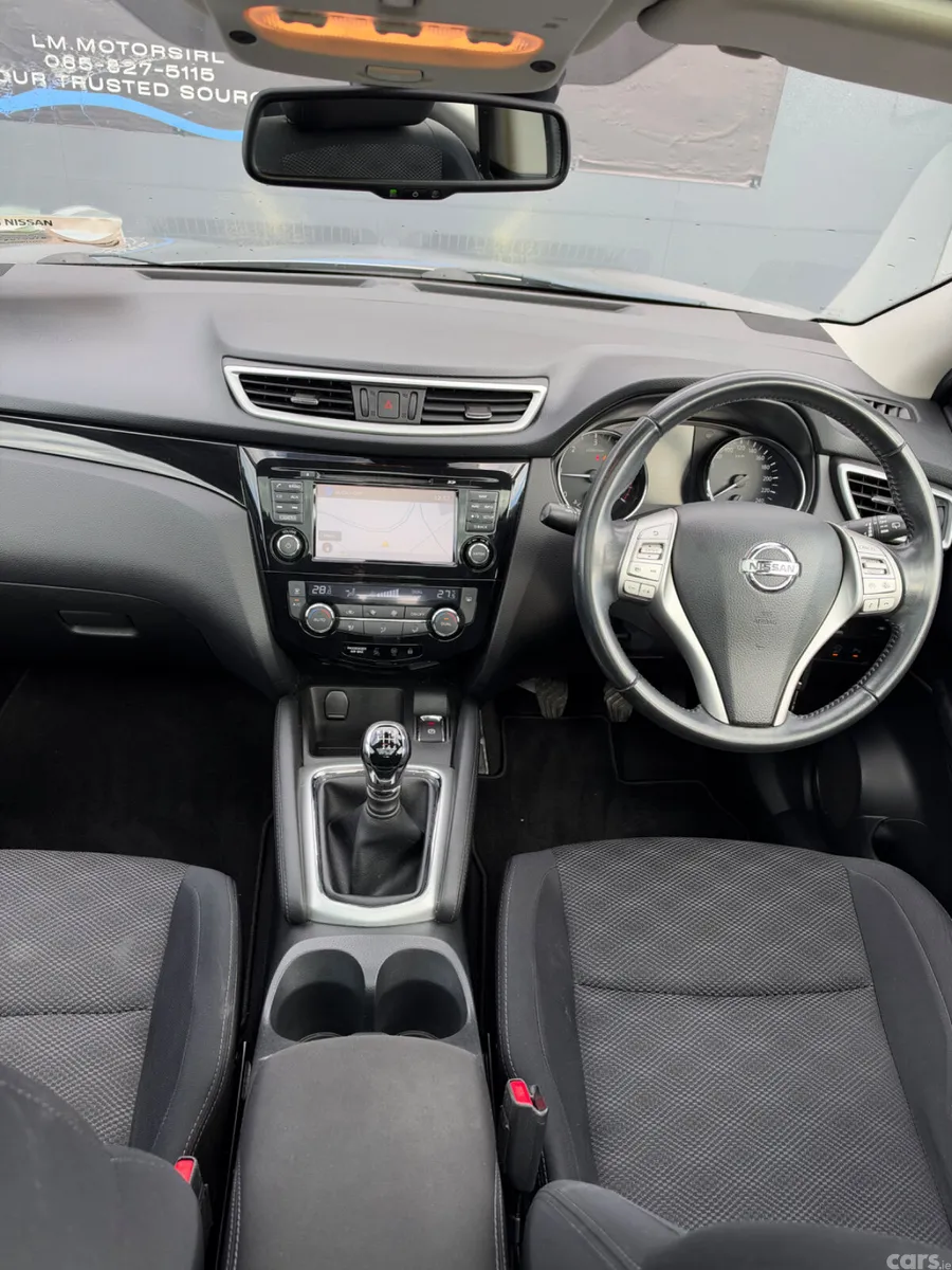 Nissan Qashqai Hatchback, Diesel, 2016, Silver
