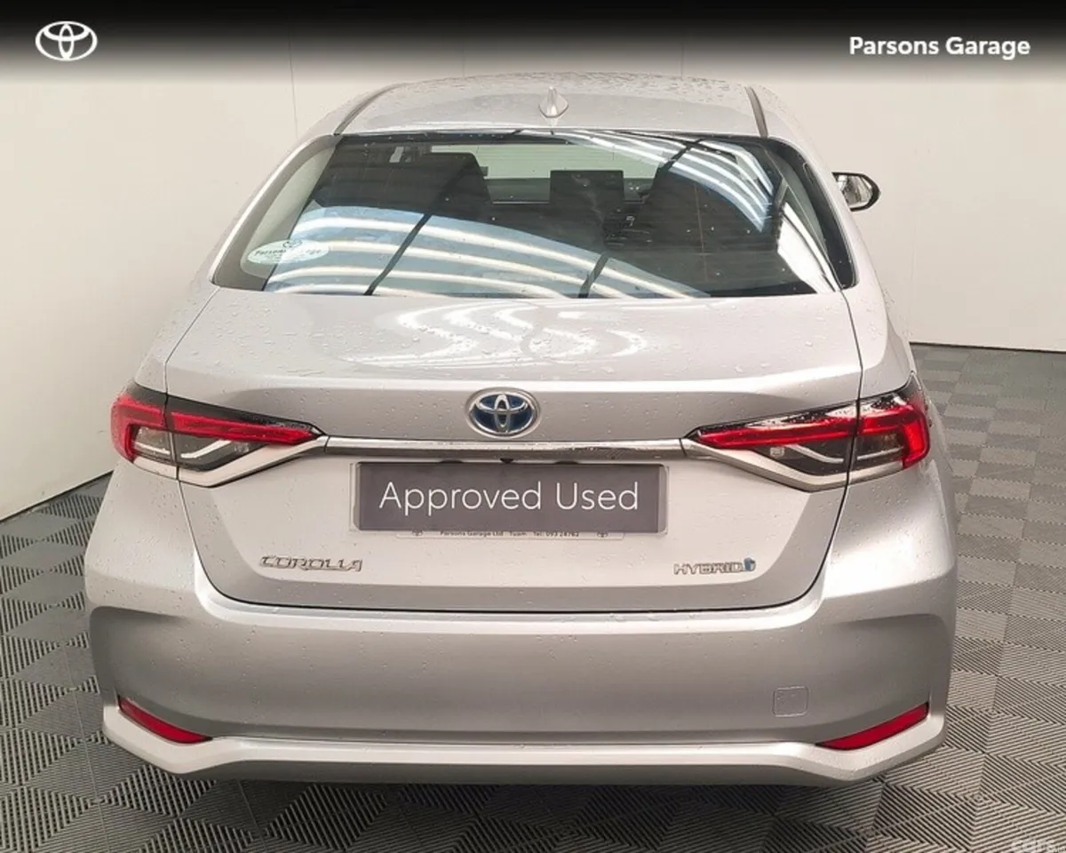 Toyota Corolla Saloon, Petrol Hybrid, 2024, Silver