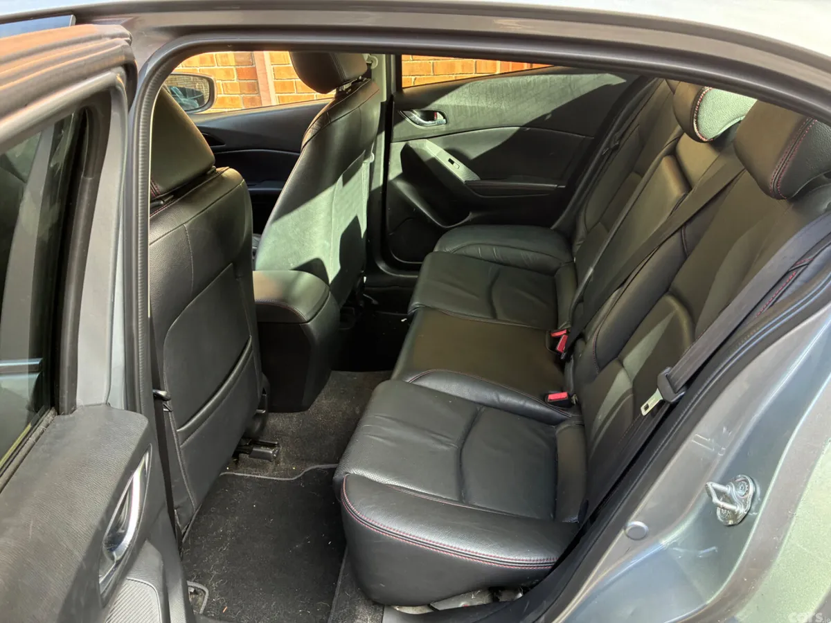 Mazda Mazda3 Saloon, Diesel, 2016, Grey