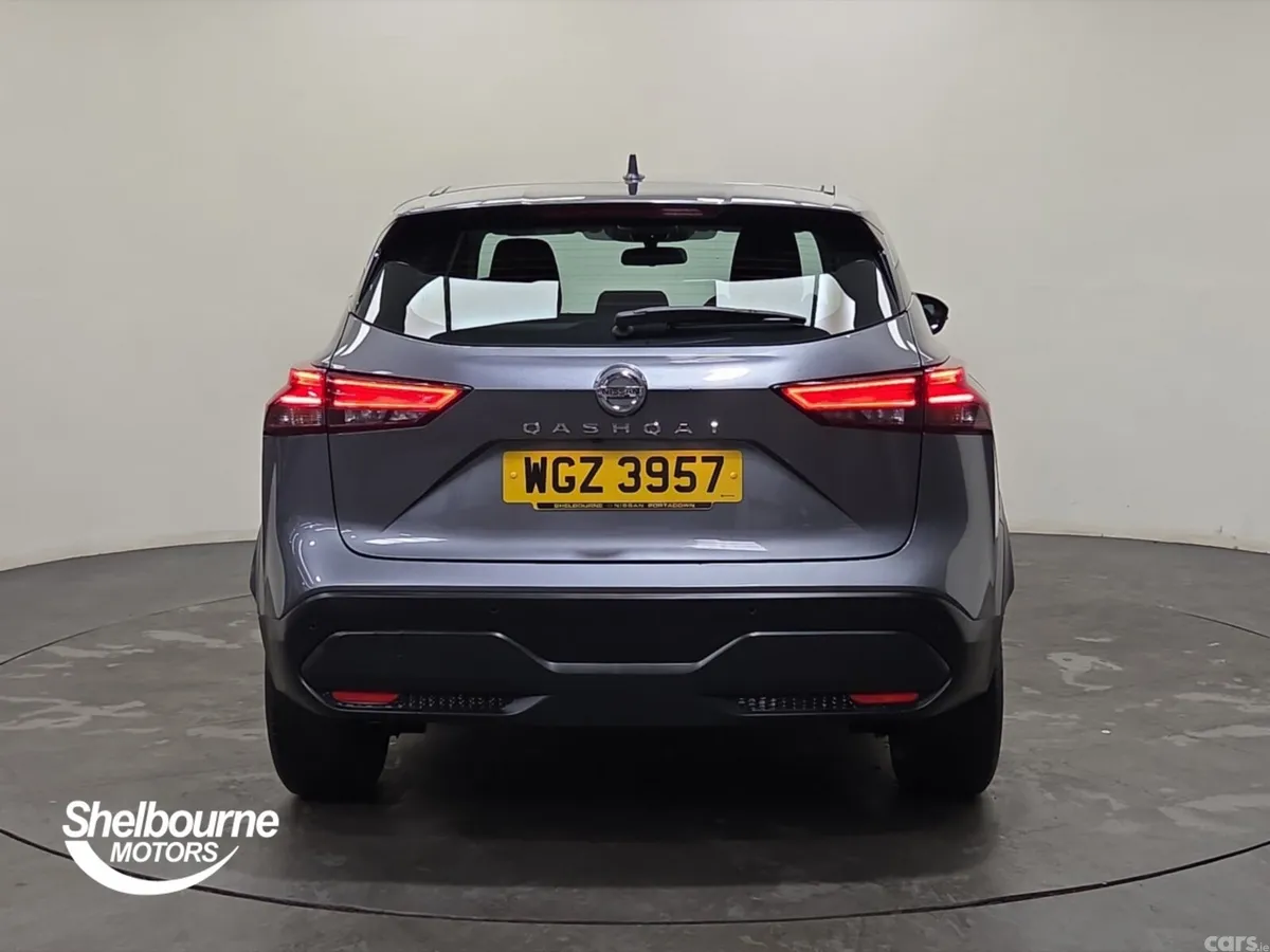 Nissan Qashqai Hatchback, Petrol, 2022, Grey