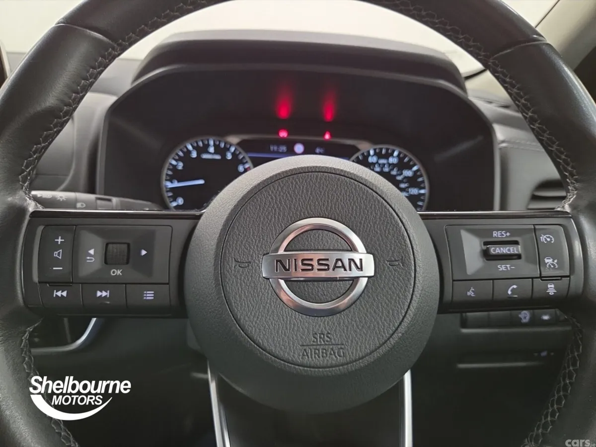 Nissan Qashqai Hatchback, Petrol, 2022, Grey
