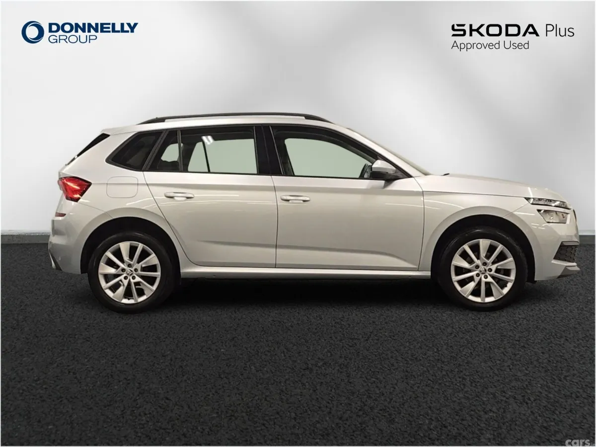 Skoda Kamiq Hatchback, Petrol, 2023, Silver