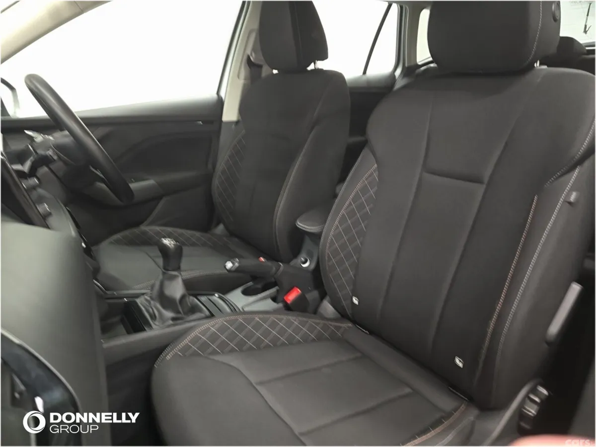 Skoda Kamiq Hatchback, Petrol, 2023, Silver