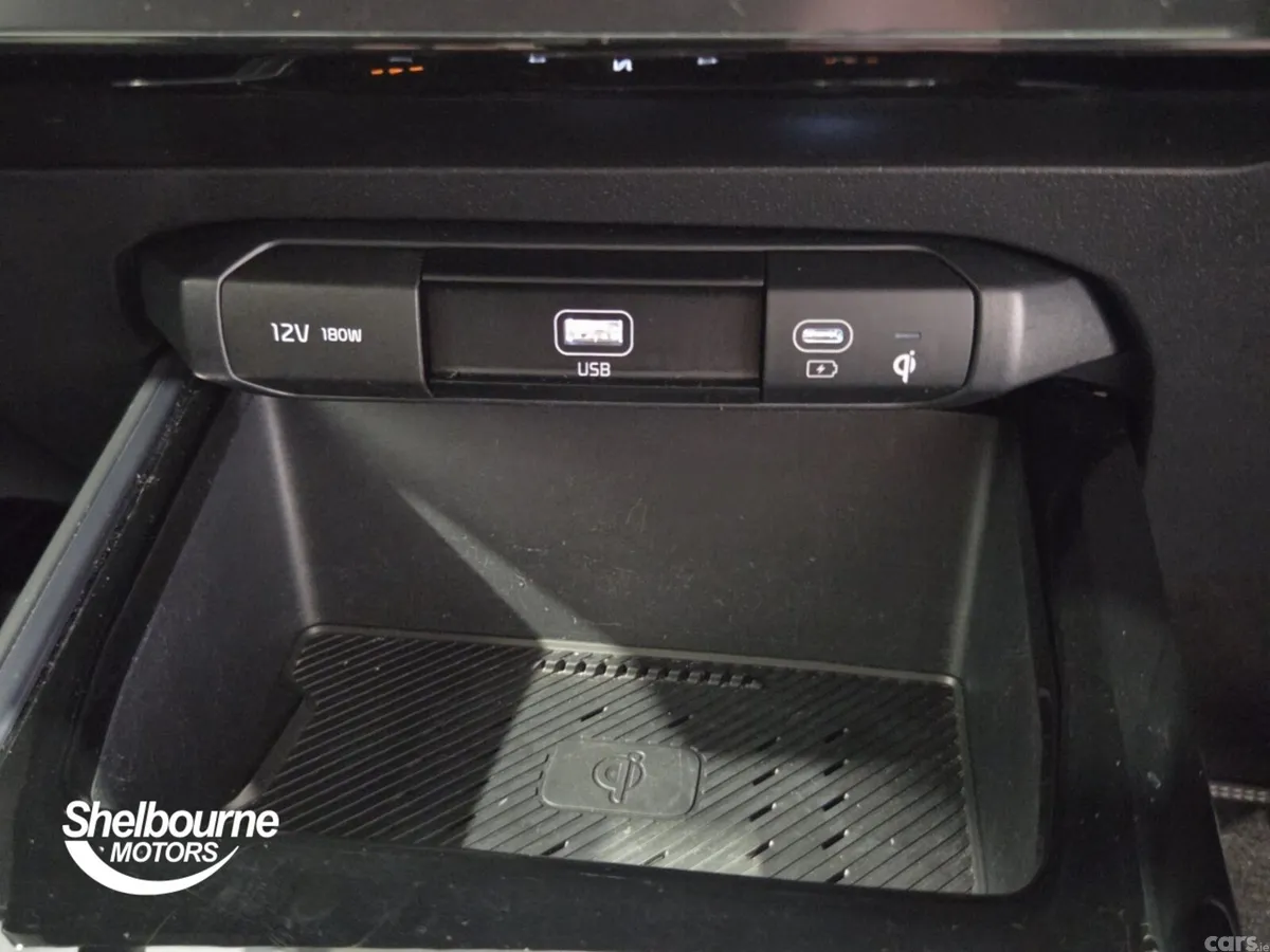 Kia Niro Estate, Petrol Hybrid, 2023, Black