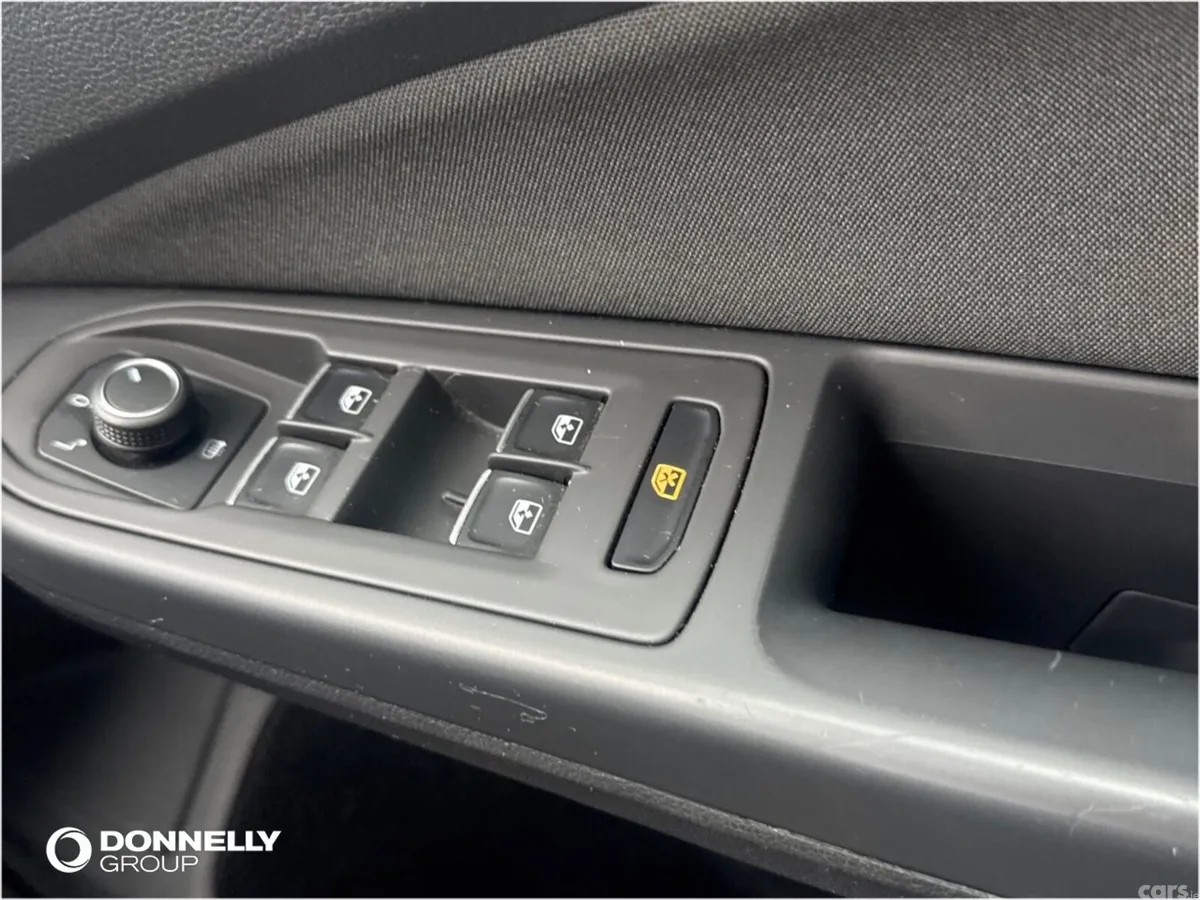 Volkswagen Golf Hatchback, Petrol, 2022, Grey