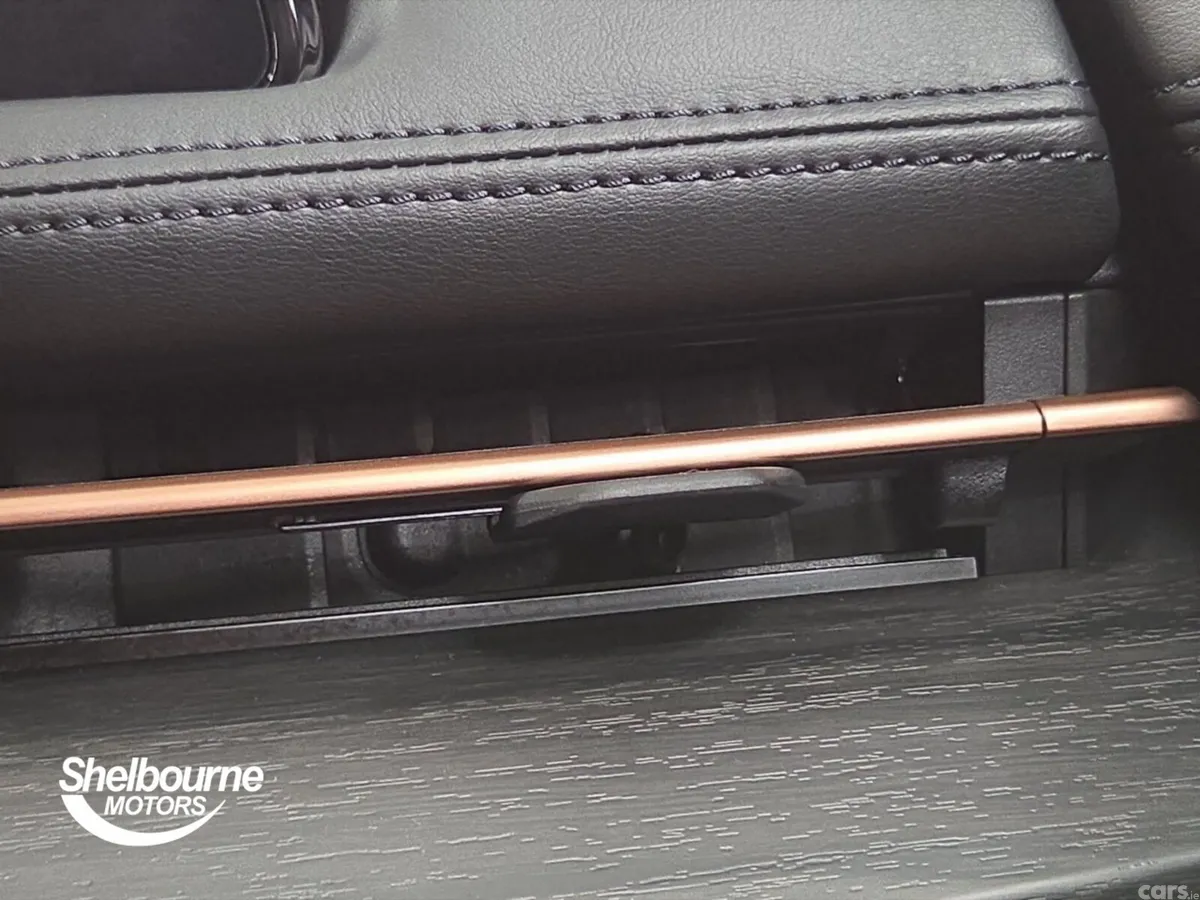 Nissan Ariya Hatchback, Electric, 2024, Grey