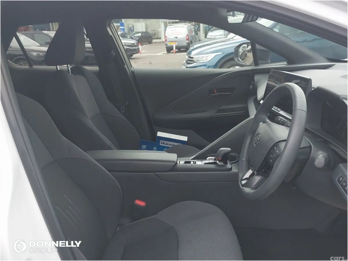 Toyota C-HR Hatchback, Petrol Hybrid, 2024, White