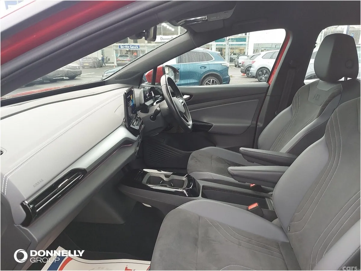 Volkswagen ID.4 Estate, Electric, 2023, Red