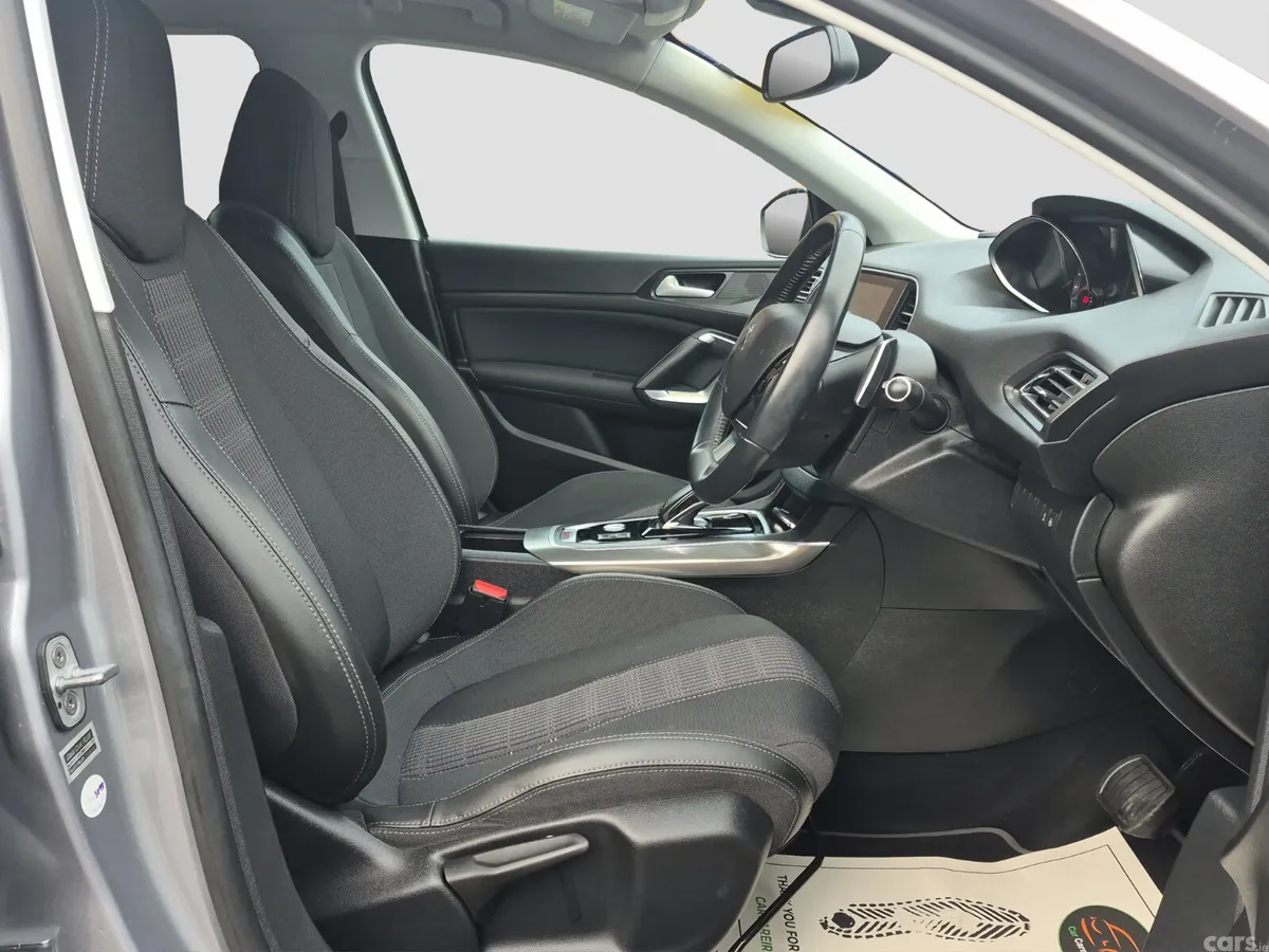 Peugeot 308 Hatchback, Diesel, 2019, Grey