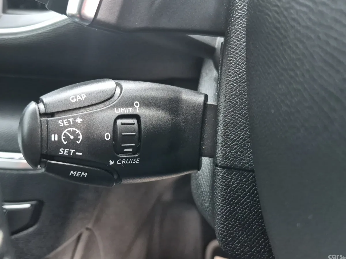 Peugeot 308 Hatchback, Diesel, 2019, Grey