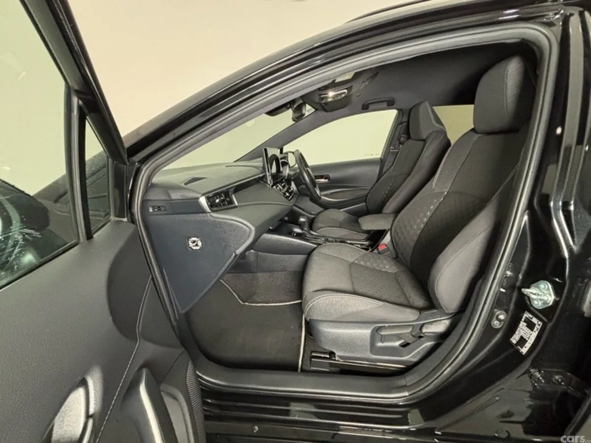 Toyota Corolla Estate, Petrol Hybrid, 2025, Black