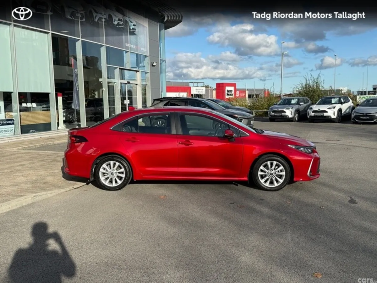 Toyota Corolla Saloon, Petrol Hybrid, 2023, Red