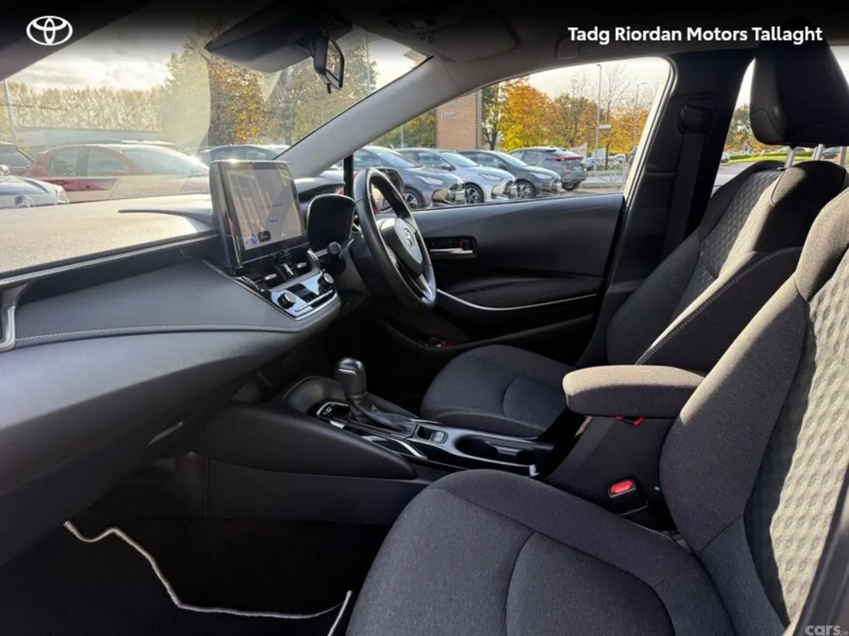 Toyota Corolla Saloon, Petrol Hybrid, 2023, Red