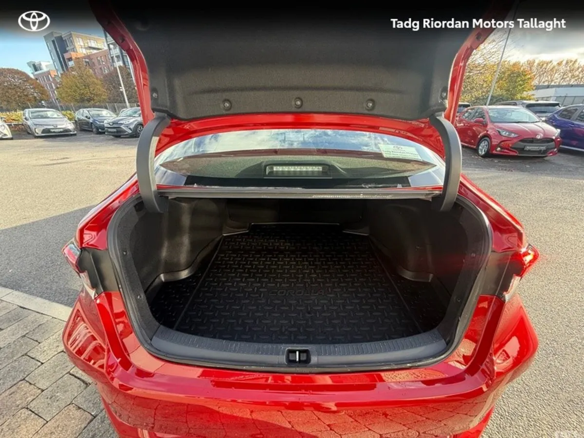Toyota Corolla Saloon, Petrol Hybrid, 2023, Red