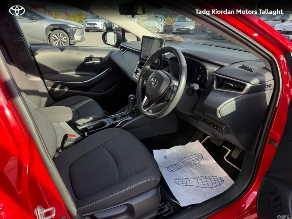Toyota Corolla Saloon, Petrol Hybrid, 2023, Red