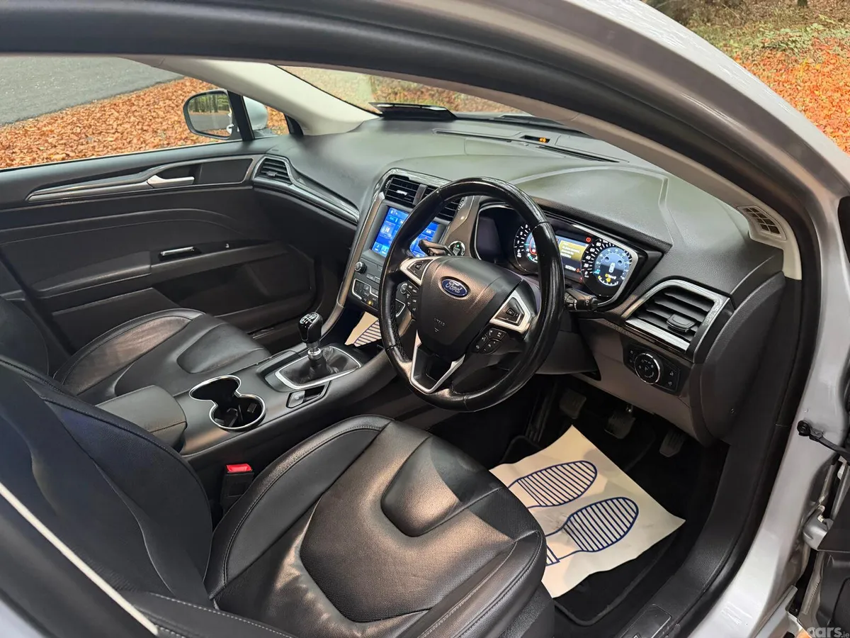 Ford Mondeo Hatchback, Diesel, 2021, Grey