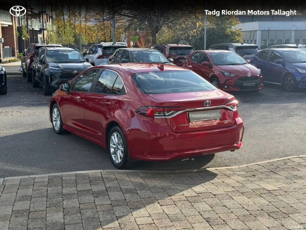 Toyota Corolla Saloon, Petrol Hybrid, 2023, Red