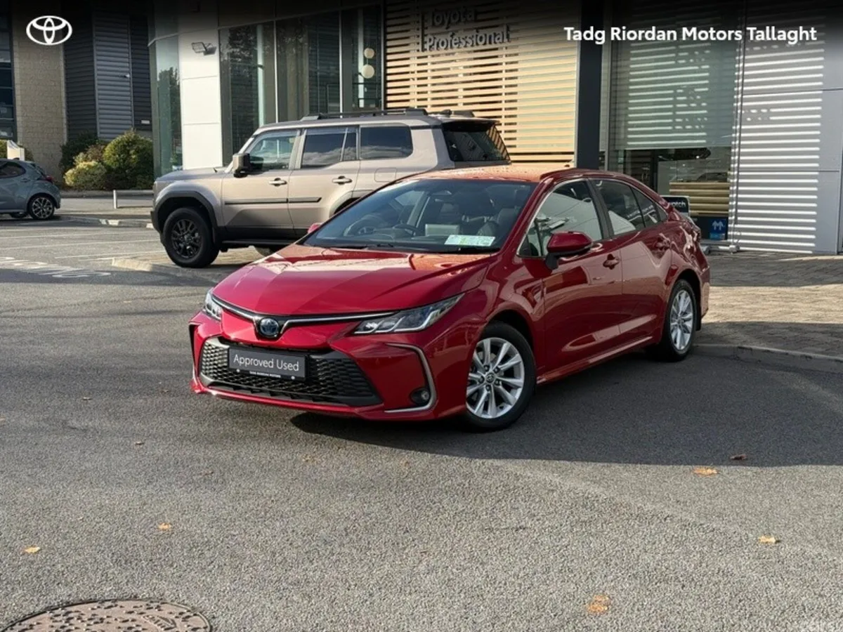 Toyota Corolla Saloon, Petrol Hybrid, 2023, Red