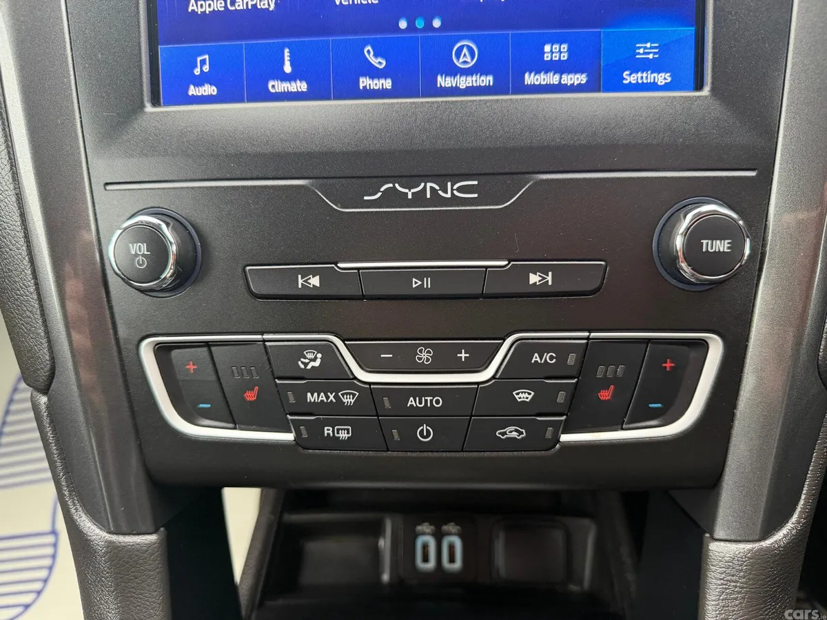 Ford Mondeo Hatchback, Diesel, 2021, Grey