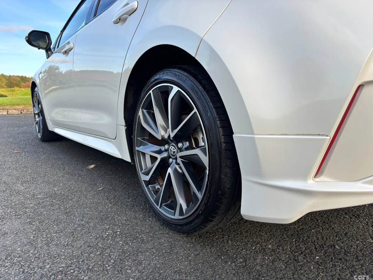 Toyota Corolla Hatchback, Petrol Hybrid, 2018, White