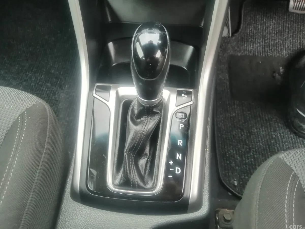 Hyundai i30 Hatchback, Diesel, 2015, Red