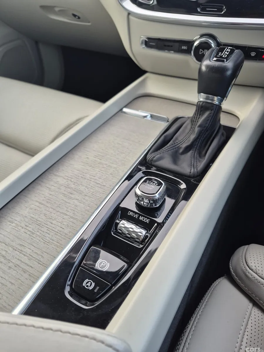 Volvo S60 Saloon, Petrol, 2020, Blue