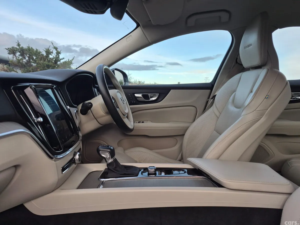 Volvo S60 Saloon, Petrol, 2020, Blue
