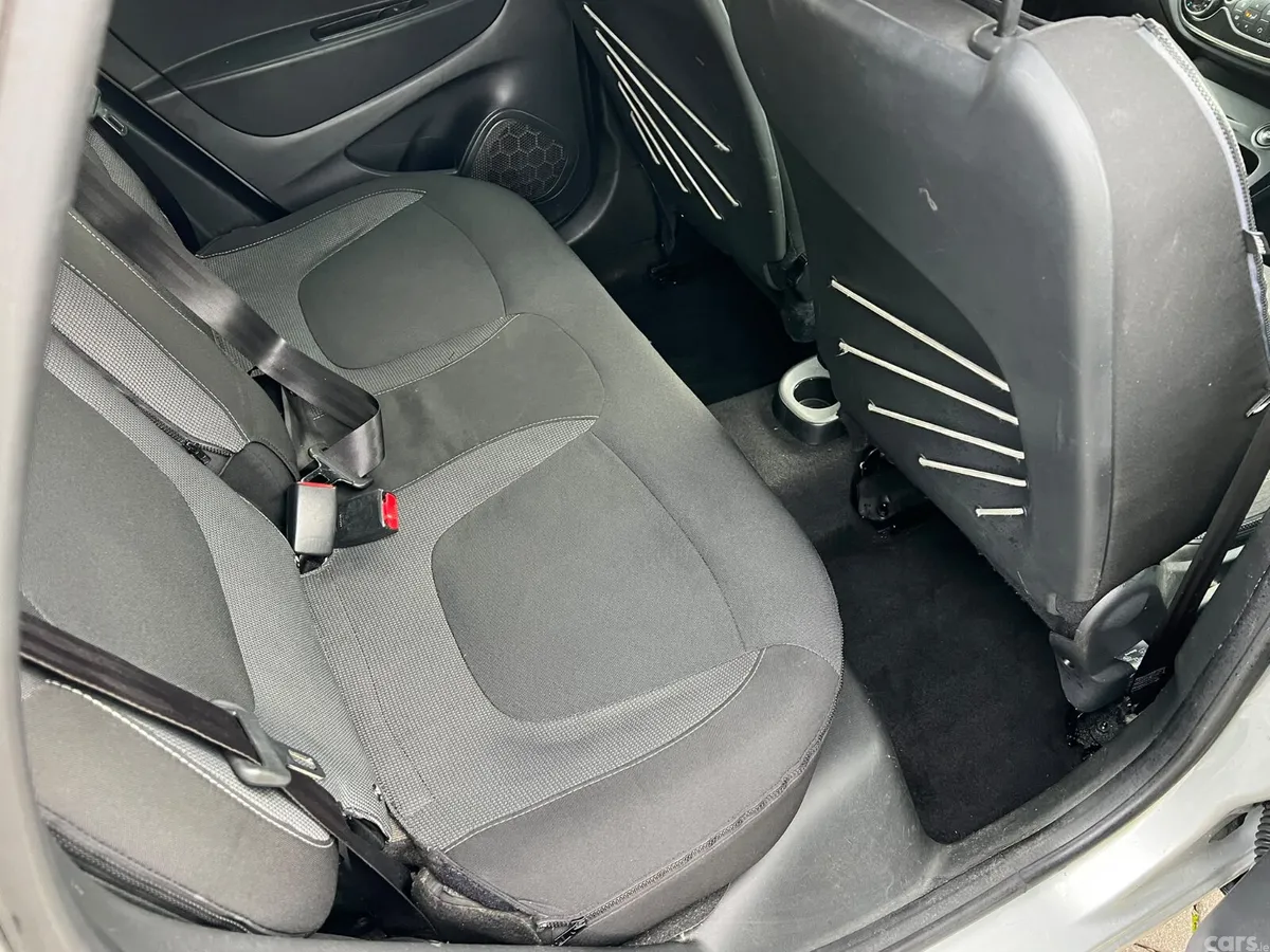 Renault Captur Hatchback, Diesel, 2014, Silver