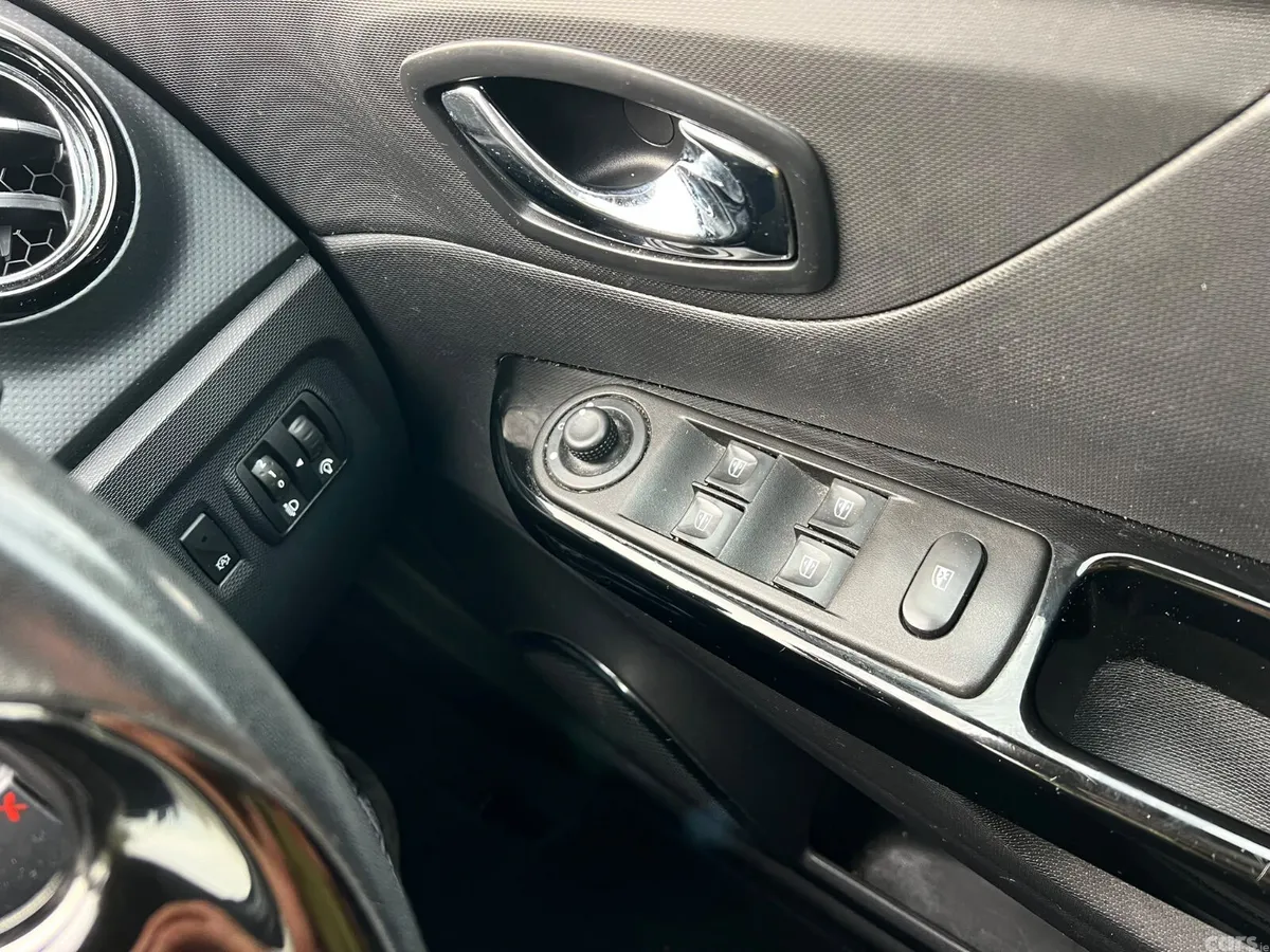 Renault Captur Hatchback, Diesel, 2014, Silver